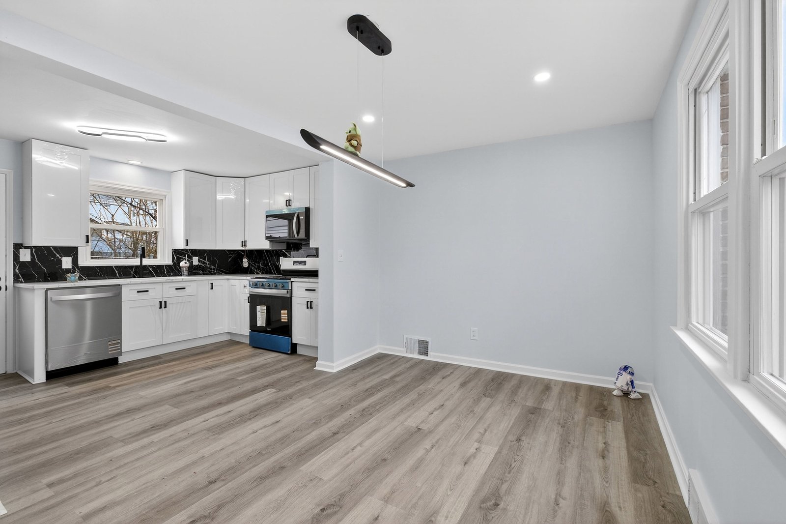 12_249 pinehurst rd-18